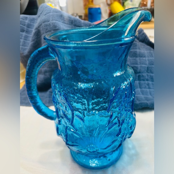 Vintage Anchor Hocking Rainflower Laser Blue pitcher & 8 glasses. 1970’s - Picture 4 of 8
